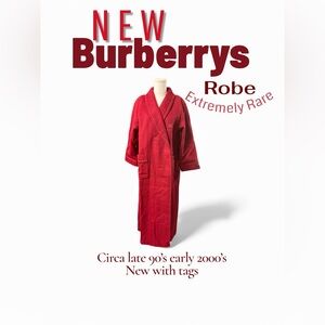 Vintage Burberrys robe, made from a cashmere blend in burgundy, classic luxury